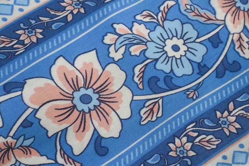 Lockeres Spitzenkleid im Boho-Stil