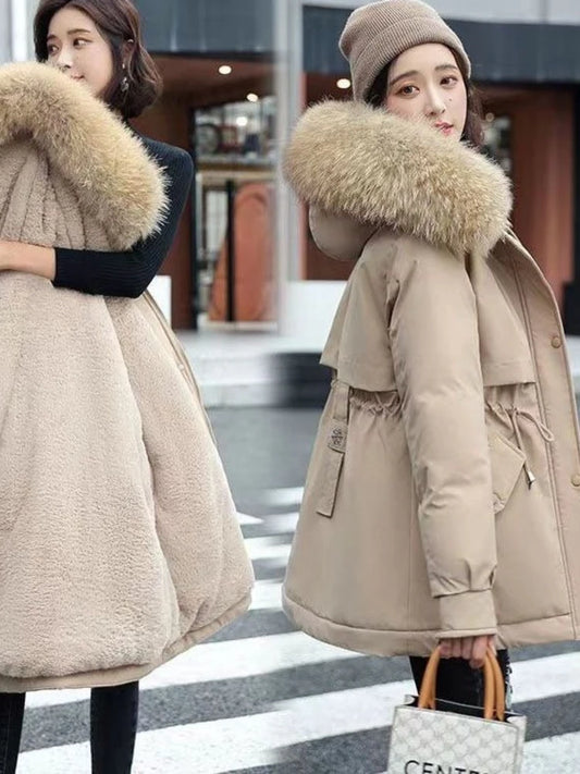 Damen-Parka mit Kapuze, Pelzkragen und Wollfutter