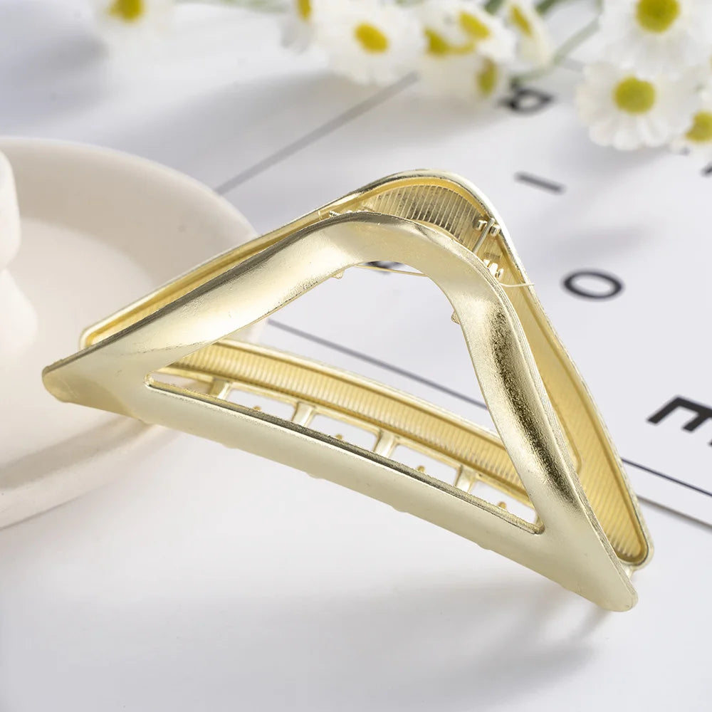 Irregular Metal Pearl Hair Claw Clips for Women – Alloy Barrettes