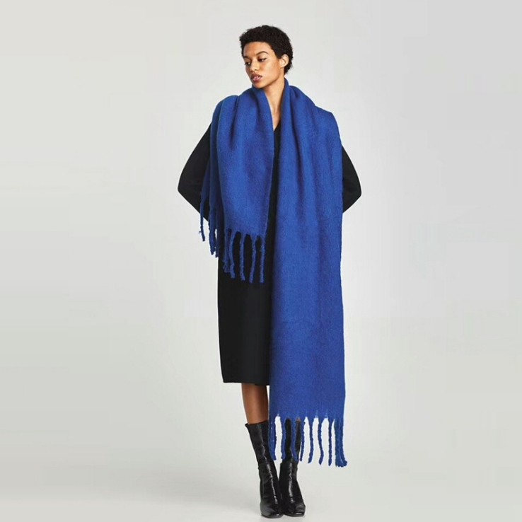 Kaschmirschal mit dickem Bart in reiner Farbe