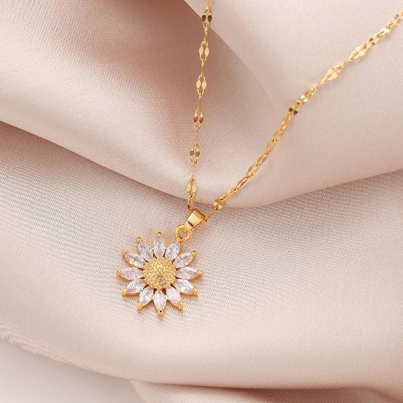 1PCS Gold Necklace Flower Pendant Inlaid Zirconia Titanium Steel Chain