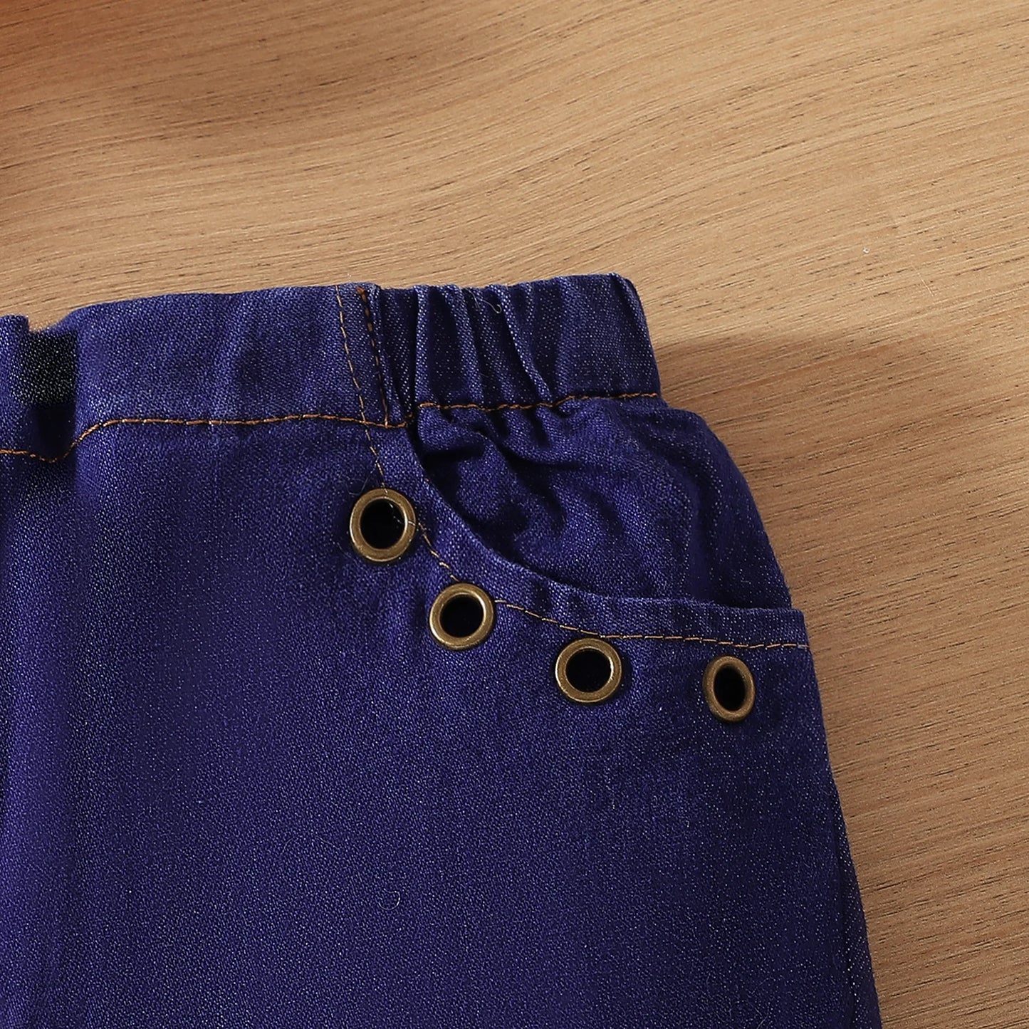 Baby Girl White Long-sleeved Top + Blue Flared Jeans 2-piece Set Suitable