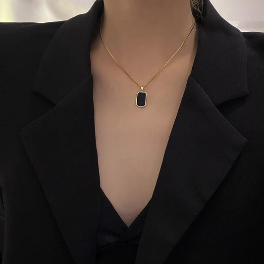 Minimalist Rectangular Gold Pendant Necklace for Women