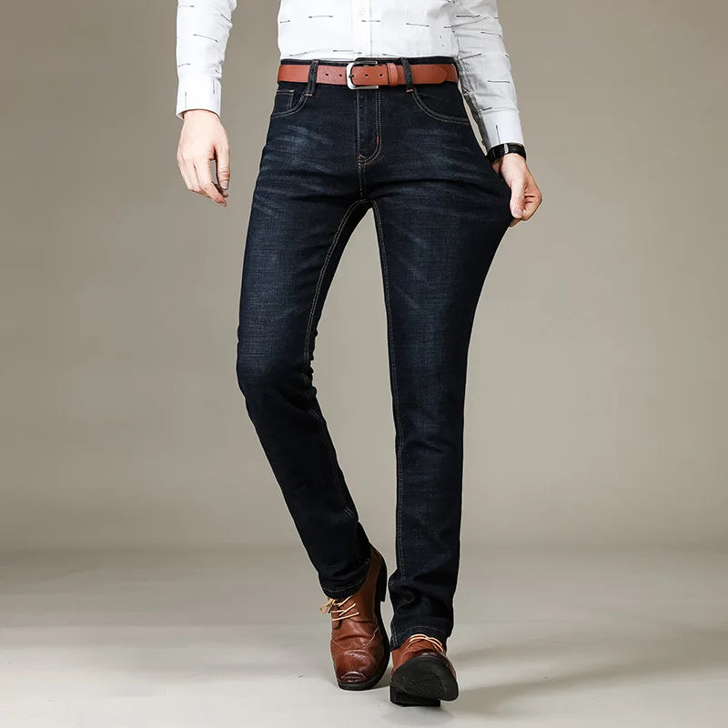 Herren-Jeans aus Stretch-Denim mit geradem Bein