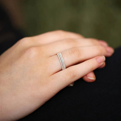 Stapelbare kleine Ringe mit Mikropavé-Zirkon für Damen