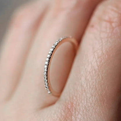 Stapelbare kleine Ringe mit Mikropavé-Zirkon für Damen