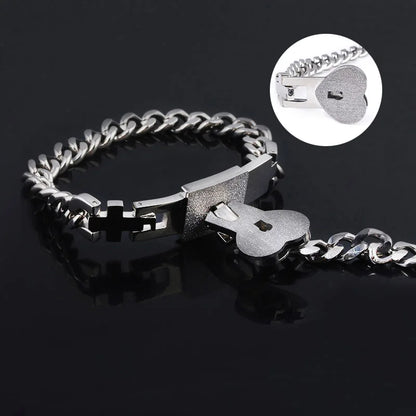 Bracelet de couple avec serrure en forme de cœur en acier inoxydable