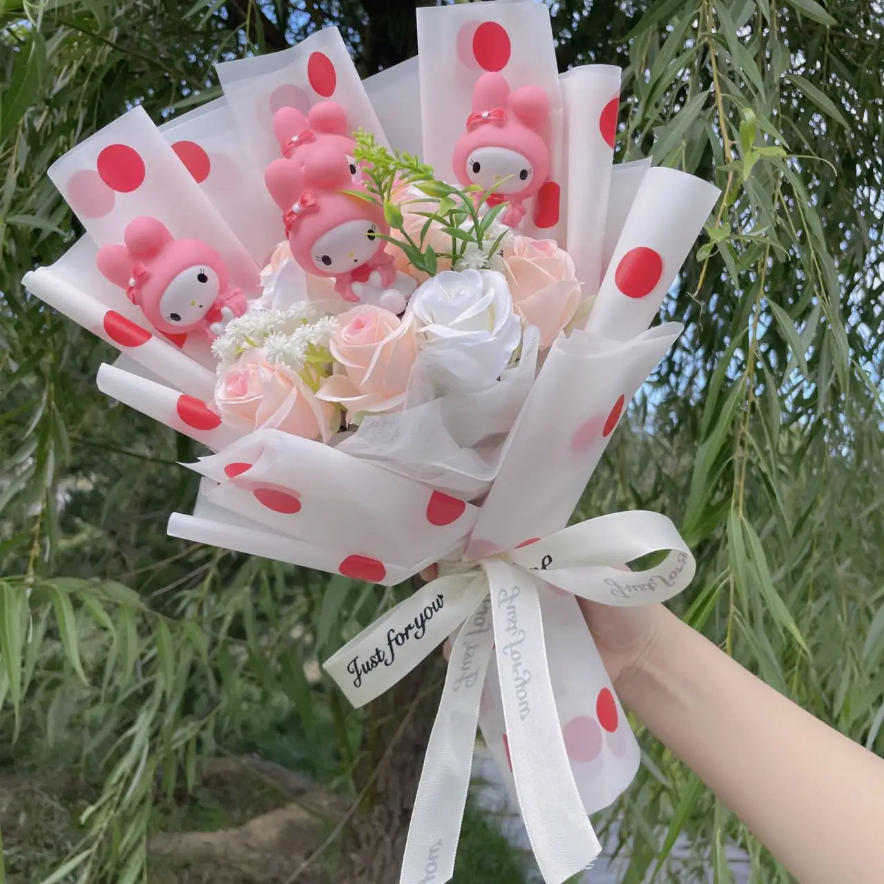 Kawaii Hello Kitty Cat Dolls with Flowers - Sanrio Bouquet Gift
