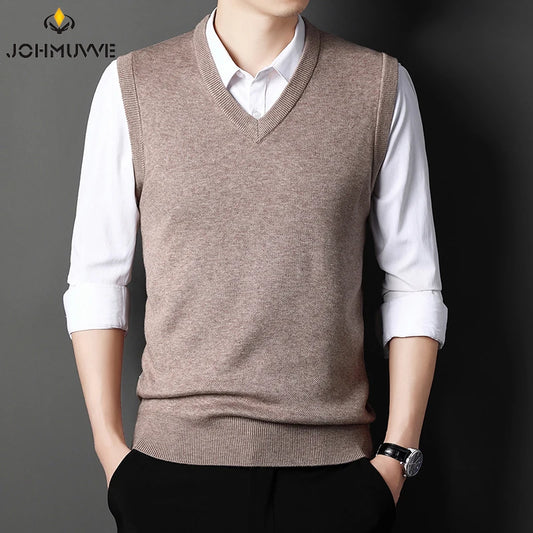 JOHMUVVE Retro V-Neck Wool Knit Vest
