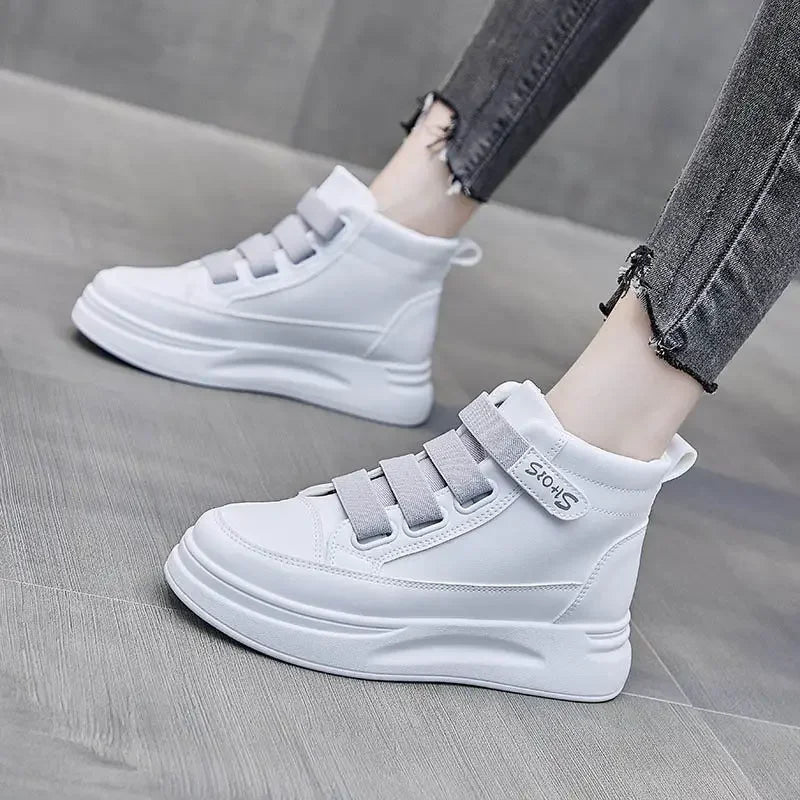 Lace-Up Shoeses