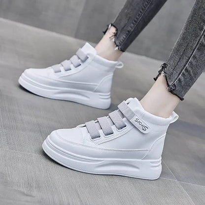 Lace-Up Shoeses