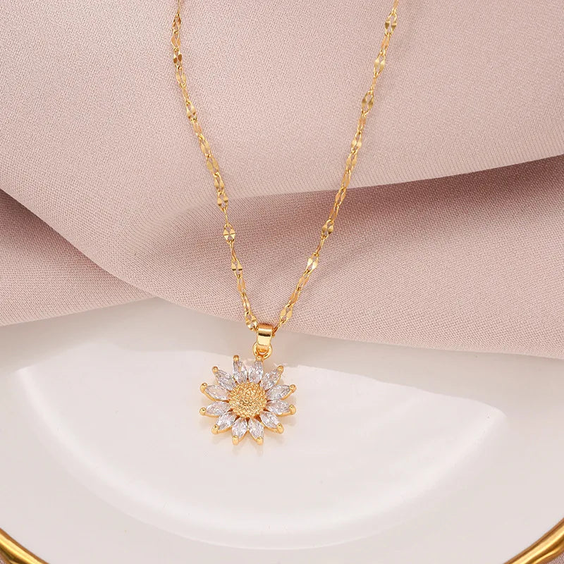 1PCS Gold Necklace Flower Pendant Inlaid Zirconia Titanium Steel Chain
