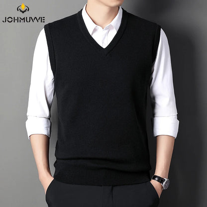 JOHMUVVE Retro V-Neck Wool Knit Vest
