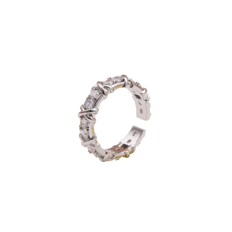 Bague de fiançailles géométrique en zircone cubique pour femme