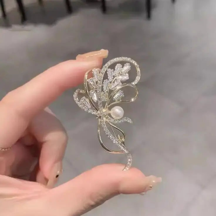 Golden Tulip Flower Pearl Brooch for Women – CZ Rhinestone Crystal Metal Pin