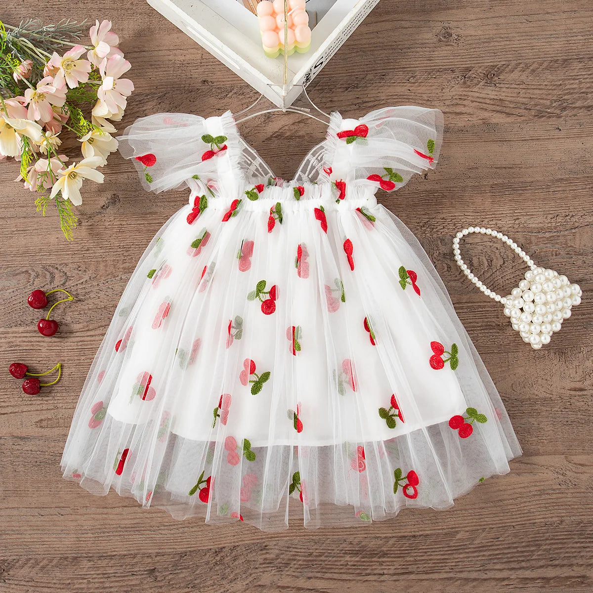 Feen-Trägerkleid aus besticktem Schmetterlingsnetz