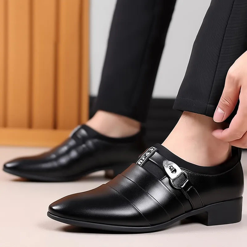 Chaussures pointues à enfiler en cuir pour hommes