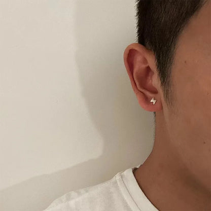 Boucles d'oreilles minimalistes en acier titane pour hommes - Goujons ronds noirs à goutte d'huile