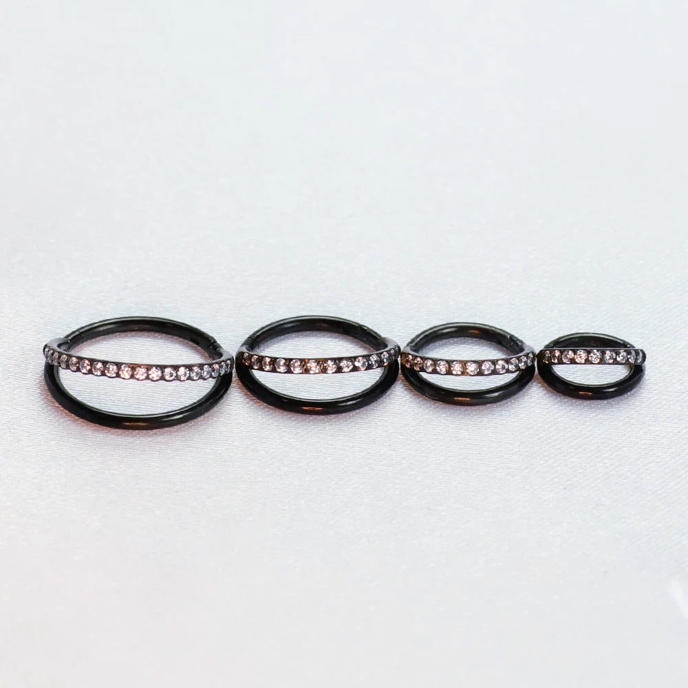 Nasenring aus implantatgeeignetem Titan – Nahtloser Klickverschluss mit Scharnier