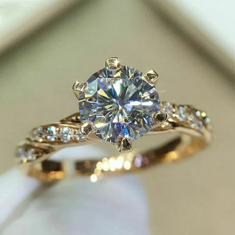 Klassischer Verlobungsring mit 6-Krappen-Fassung und Zirkonia für Damen – Goldener Solitär-Ehering