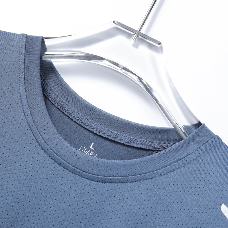 Einfarbiges, einfaches, atmungsaktives Outdoor-T-Shirt für Herren