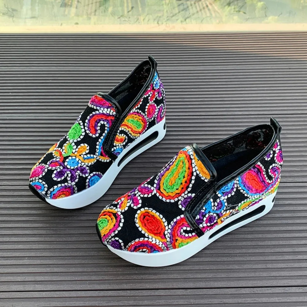 Handgefertigte Plateau-Wedge-Sneaker für Damen