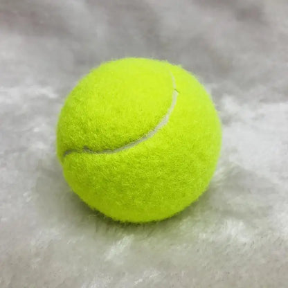 Tennisball aus hochelastischem Gummi