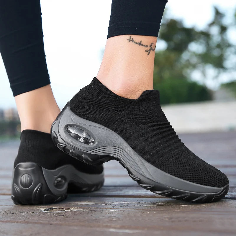 Damen-Wanderschuhe – Atmungsaktive Flyknit-Socken-Sneaker, leichte Slipper