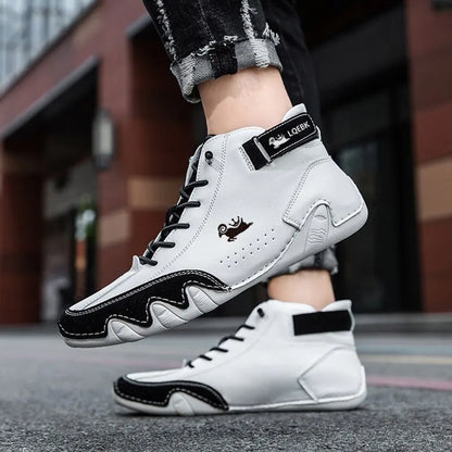 Herren-Winterstiefel mit hohem Schaft und Schnürung aus Leder