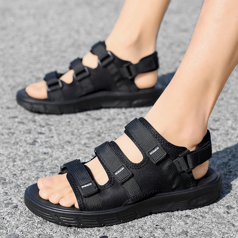 Lässige Sandalen und Turnschuhe für Herren