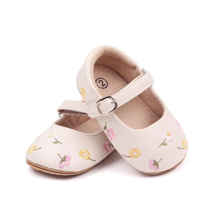 Baby-Sommersandale im Mary-Jane-Stil mit niedlicher Stickerei-Blume