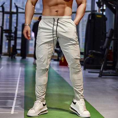 Atmungsaktive Sporthose für Herren aus Eisseide mit geradem Bein 