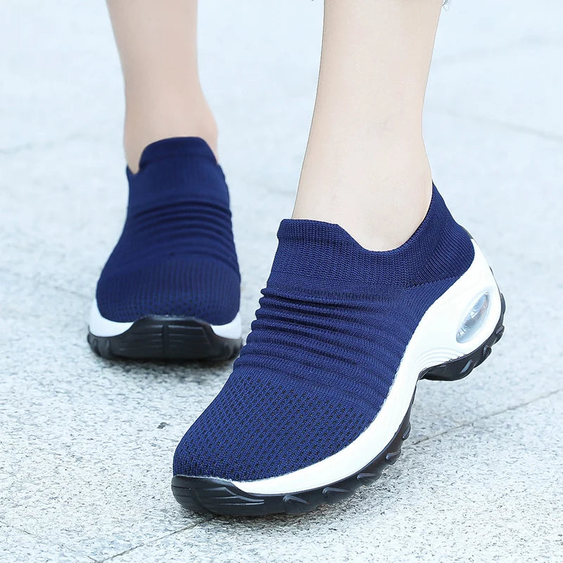 Damen-Wanderschuhe – Atmungsaktive Flyknit-Socken-Sneaker, leichte Slipper
