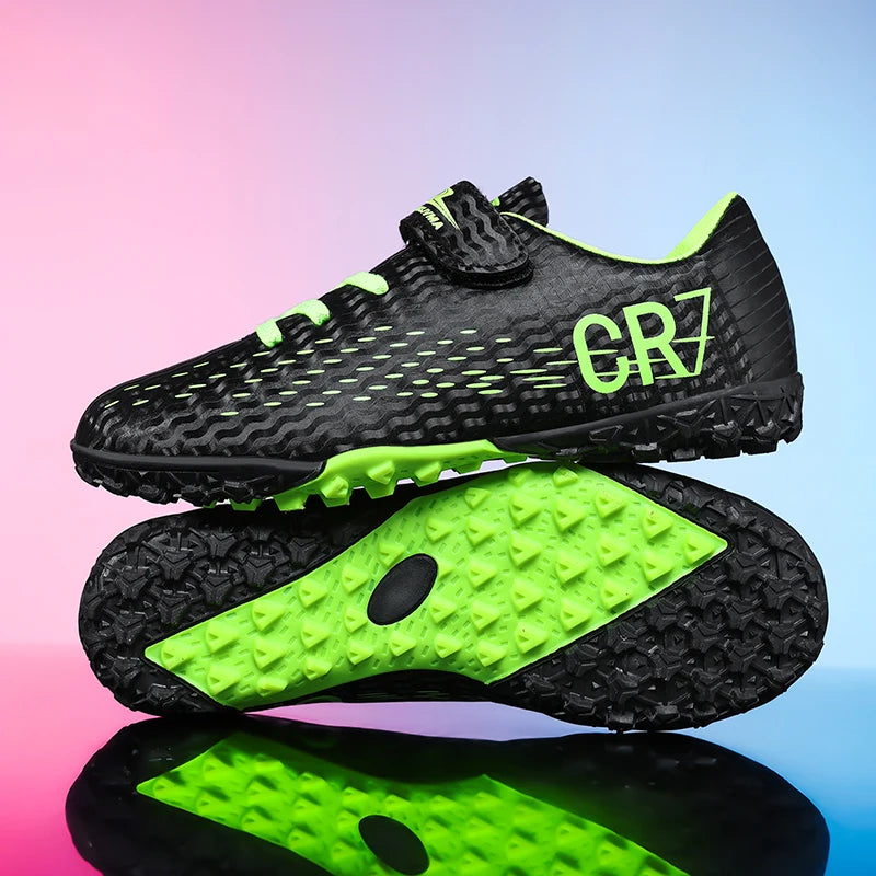 Outdoor Trainers Ultralight Professional Men Football Boots