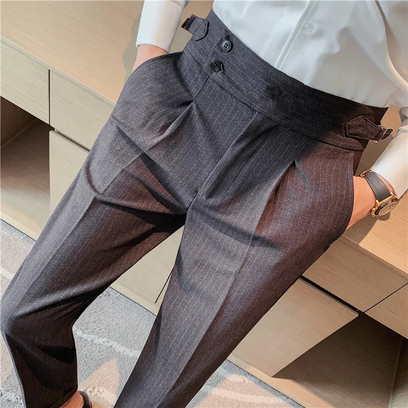 Einfarbige Slim Fit-Hose mit hoher Taille für Herren