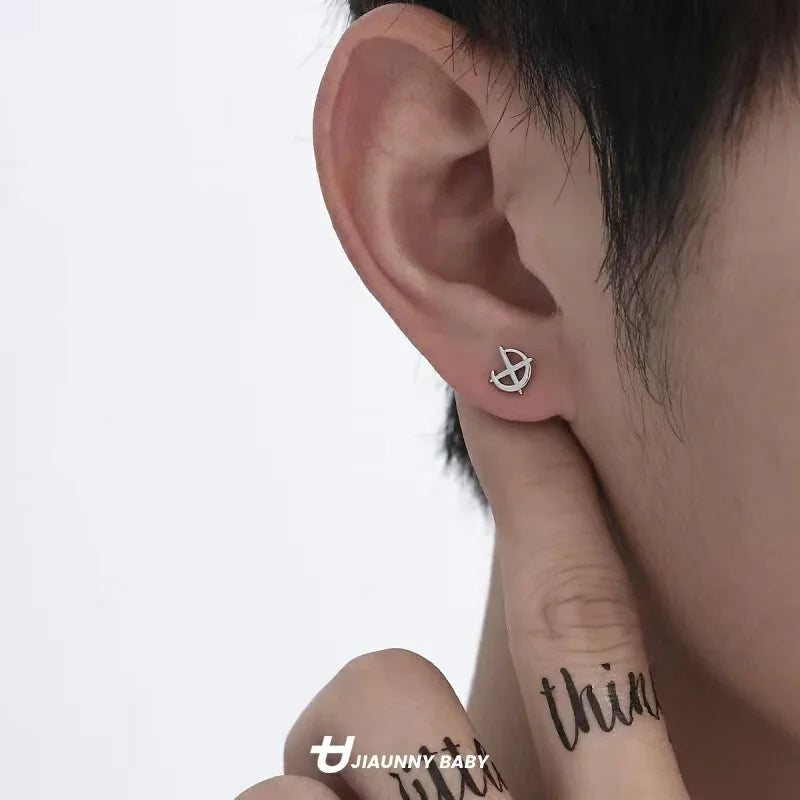 Boucles d'oreilles minimalistes en acier titane pour hommes - Goujons ronds noirs à goutte d'huile