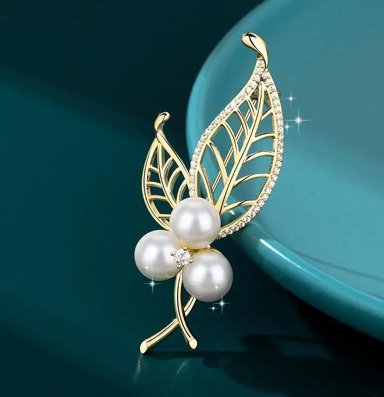 Golden Tulip Flower Pearl Brooch for Women – CZ Rhinestone Crystal Metal Pin