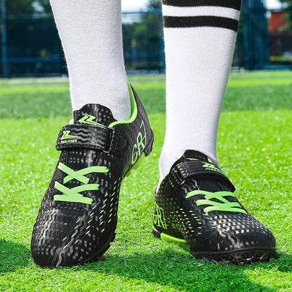 Outdoor Trainers Ultralight Professional Men Football Boots
