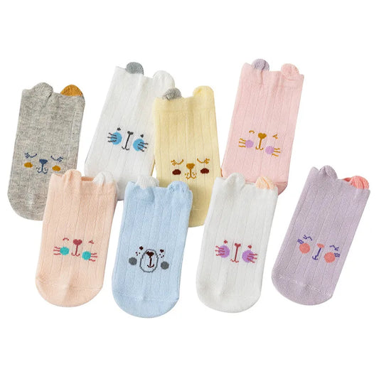 4 paires de chaussettes de bébé de dessin animé, chaussettes de sol antidérapantes en coton pour tout-petits