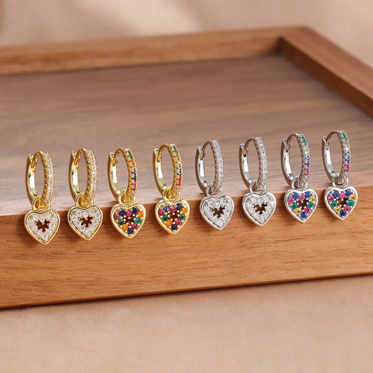 Herzförmige Ohrhänger mit farbigen Zirkonia für Damen
