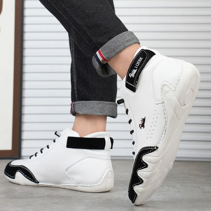 Herren-Winterstiefel mit hohem Schaft und Schnürung aus Leder