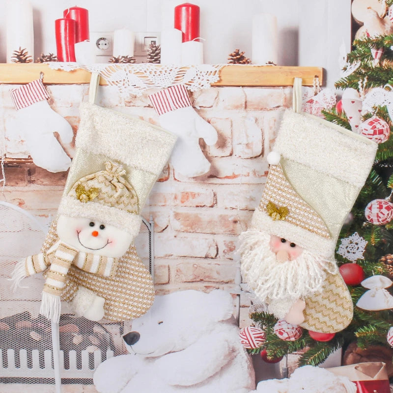 Chaussettes de Noël à suspendre Père Noël et bonhomme de neige