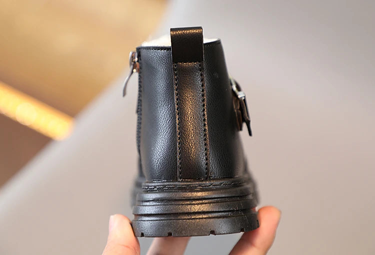 Flauschige Winterschuhe mit Plateau – Kinder-Schneestiefel 