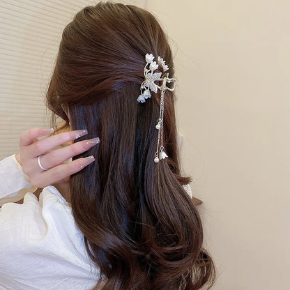 Pearl Lily Tassel Hair Clips