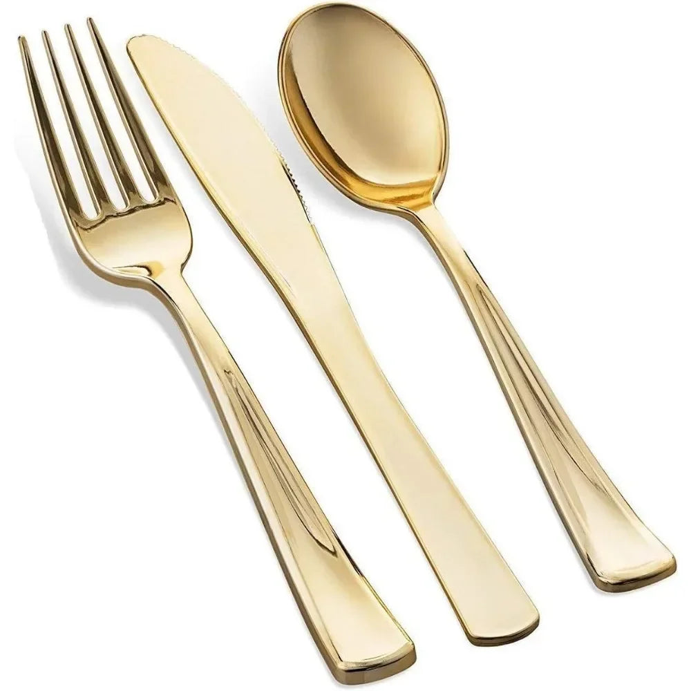 600 Piece Gold Plastic Dinnerware Set