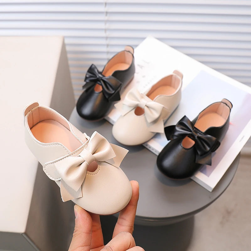 Chaussures en cuir avec nœud pour bébé fille