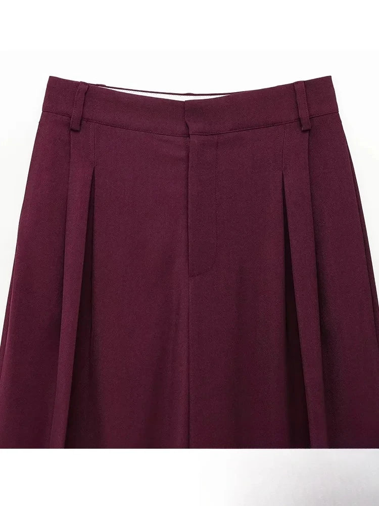 Damenblazer mit fallendem Revers und einem Knopf sowie gerader, locker sitzender Hosenanzug