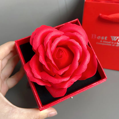 Geschenkbox zum Valentinstag, funkelnde Herz-Liebeskette mit luxuriösen Rosen-Geschenkboxen