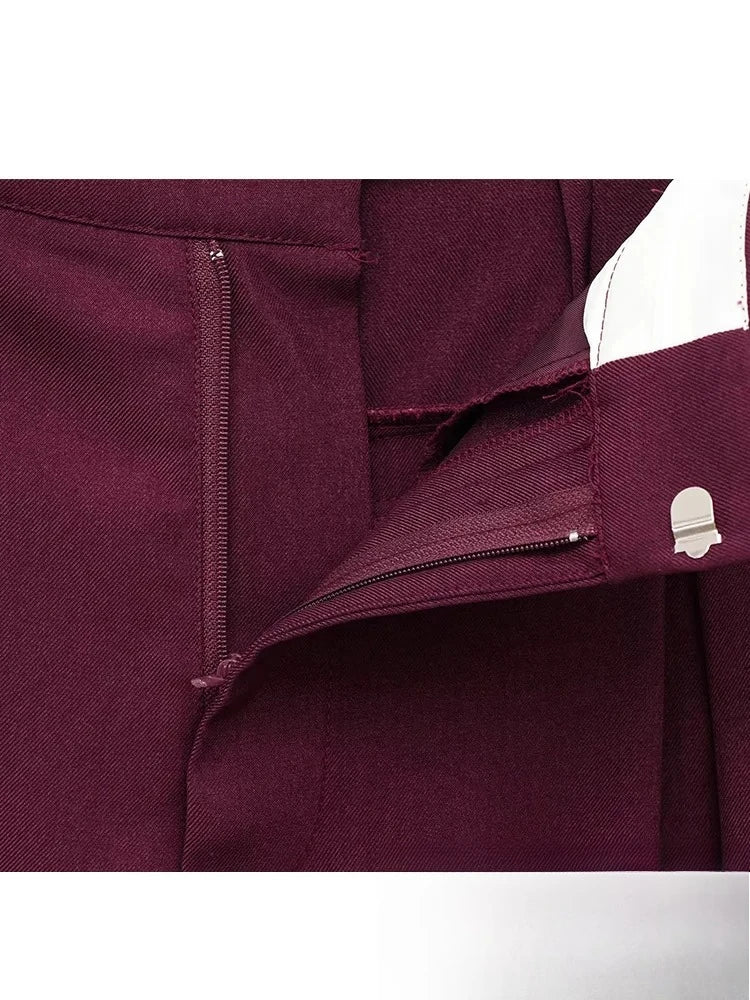 Damenblazer mit fallendem Revers und einem Knopf sowie gerader, locker sitzender Hosenanzug