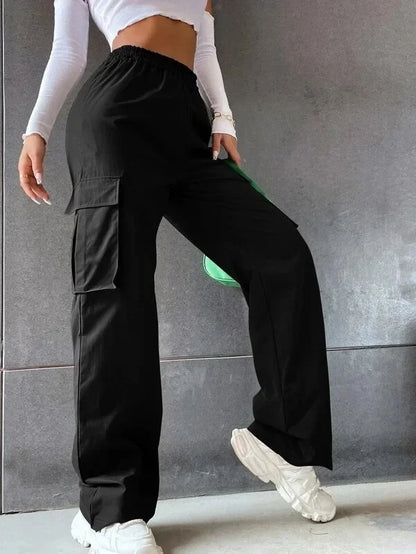 Sommerliche Cargohose mit hohem Bund und Taschen – Damenhose mit weitem Bein 